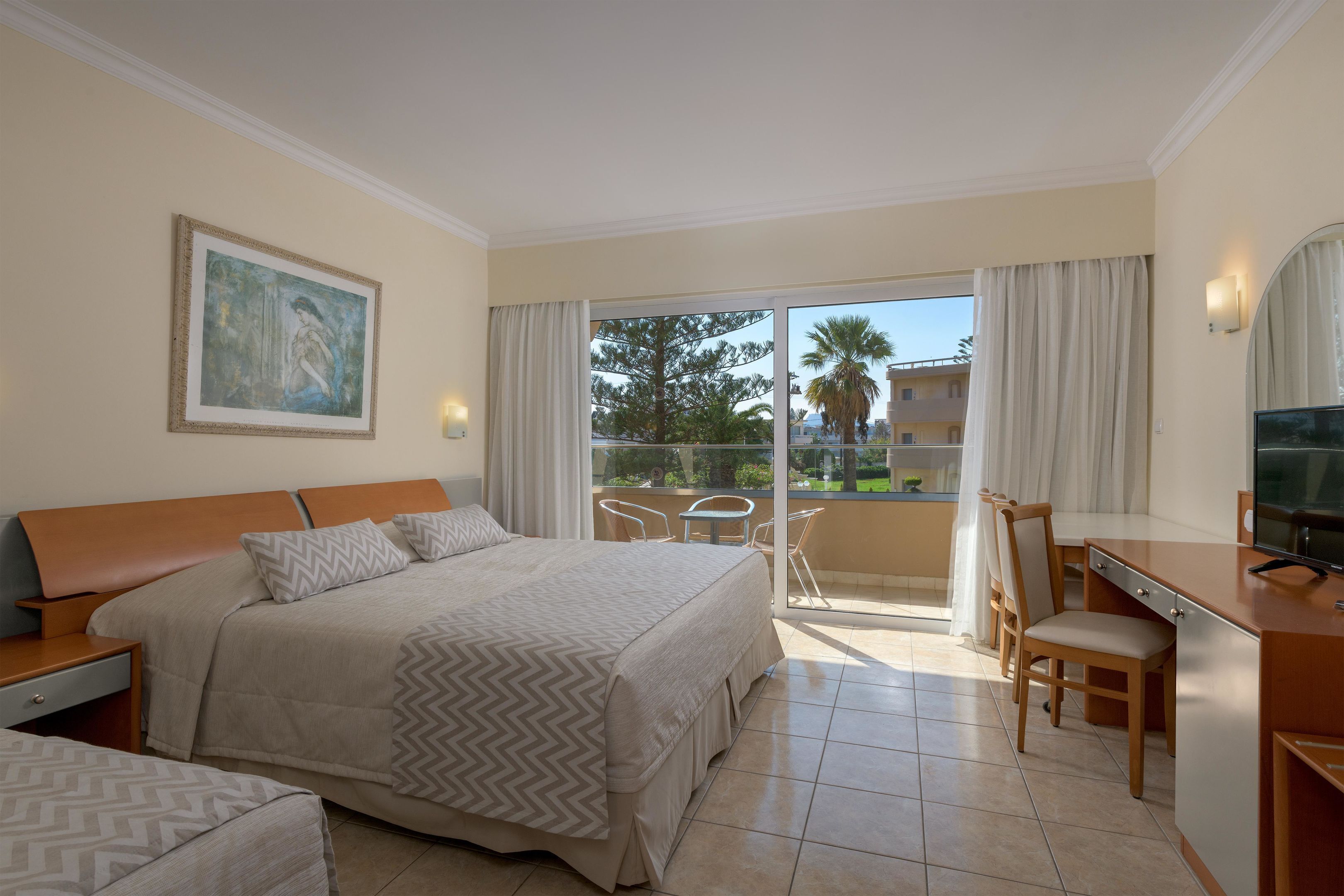 Studio, Garden View (Garden Wing) | Desk, blackout drapes, soundproofing, free WiFi
