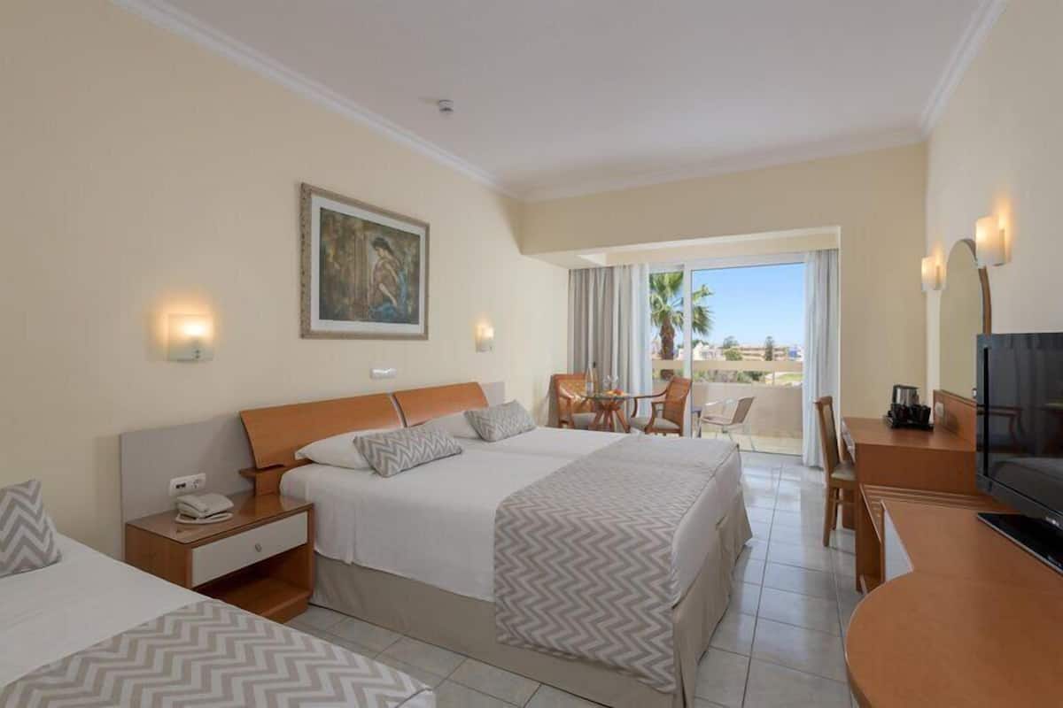 Family Room, Garden View (Garden Wing)