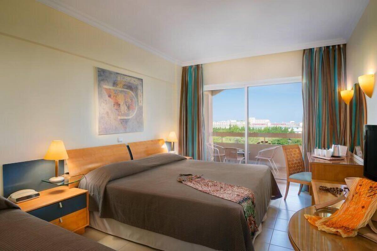 Superior Room, Garden View (Garden Wing)