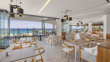 2 من المطاعم، تقديم الإفطار