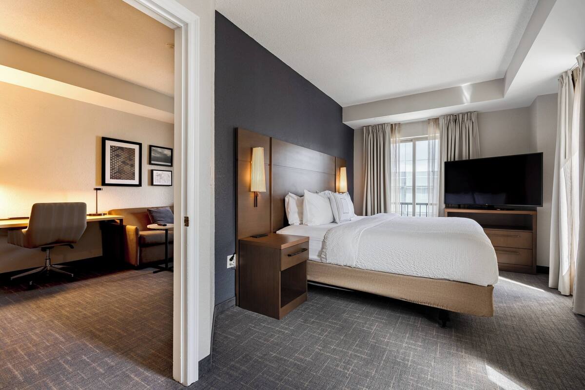 suite, 1 bedroom | premium bedding, in-room safe, desk, blackout curtains
