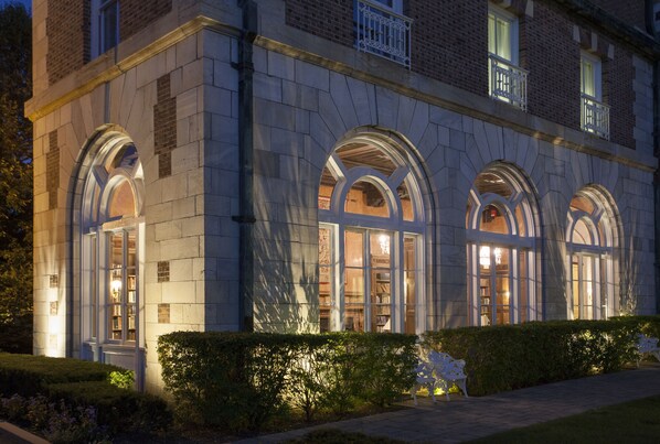 المنشأة من ا لخارج