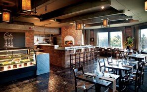 Dining - Canyon Ranch Lenox (Lenox)