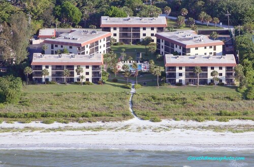 Sandalfoot Beachfront Condominium