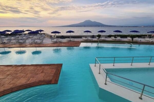 Phòng trị liệu đôi, phòng tắm hơi, bồn tắm thủy lực, phòng xông hơi