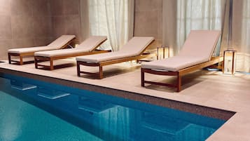Couples treatment room(s), sauna, hot tub, steam room, massages