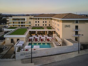 Exterior - Mercure Avignon TGV Hotel et Spa (Avignon)