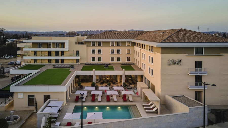 Mercure Avignon TGV Hotel et Spa