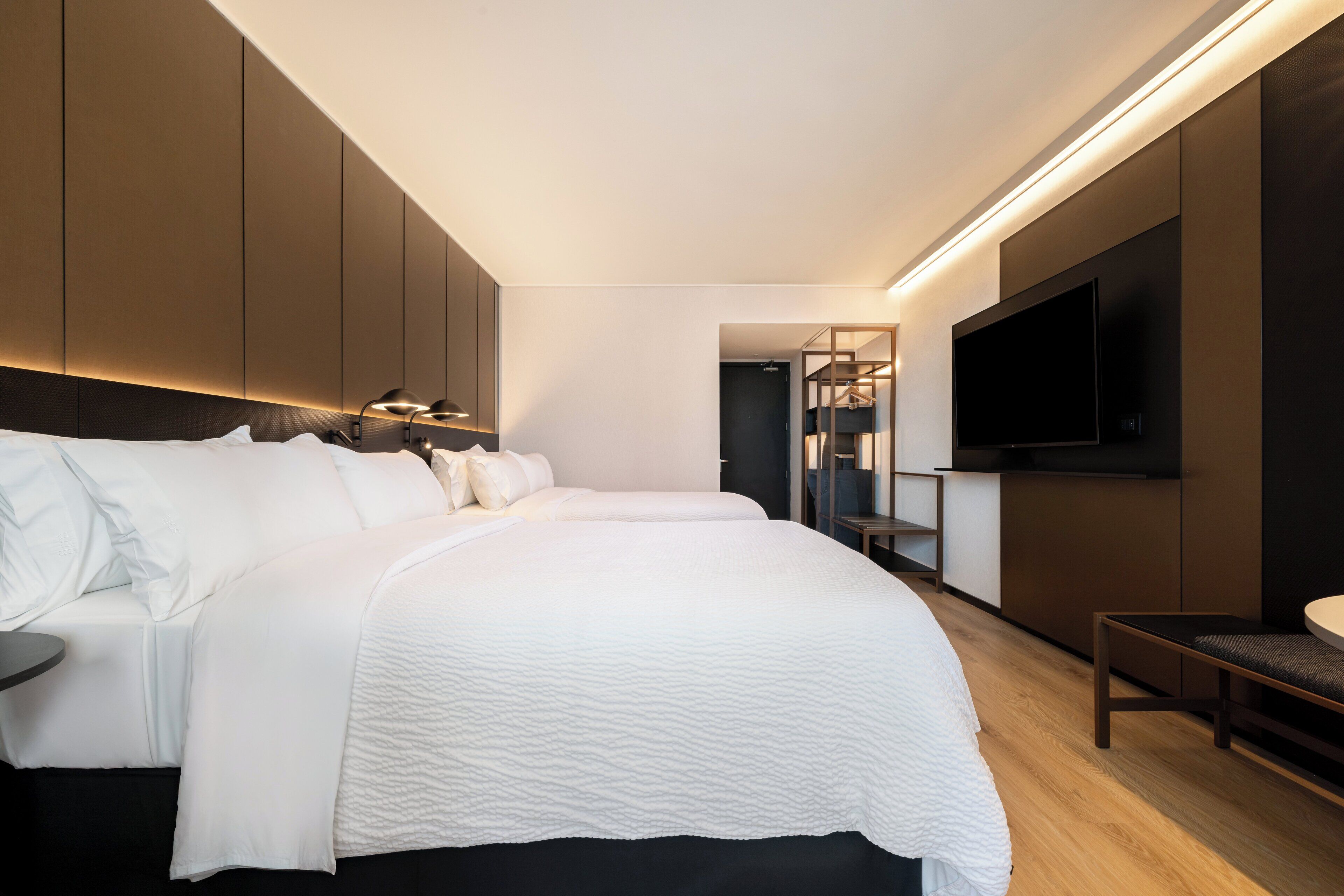 标准房, 2 张大床 (High Floor, Minifridge) | 高档床上用品、记忆海绵床垫、客房内保险箱、办公桌