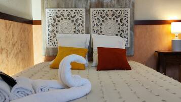 Phòng đơn | Chăn bông, két bảo mật tại phòng, bàn