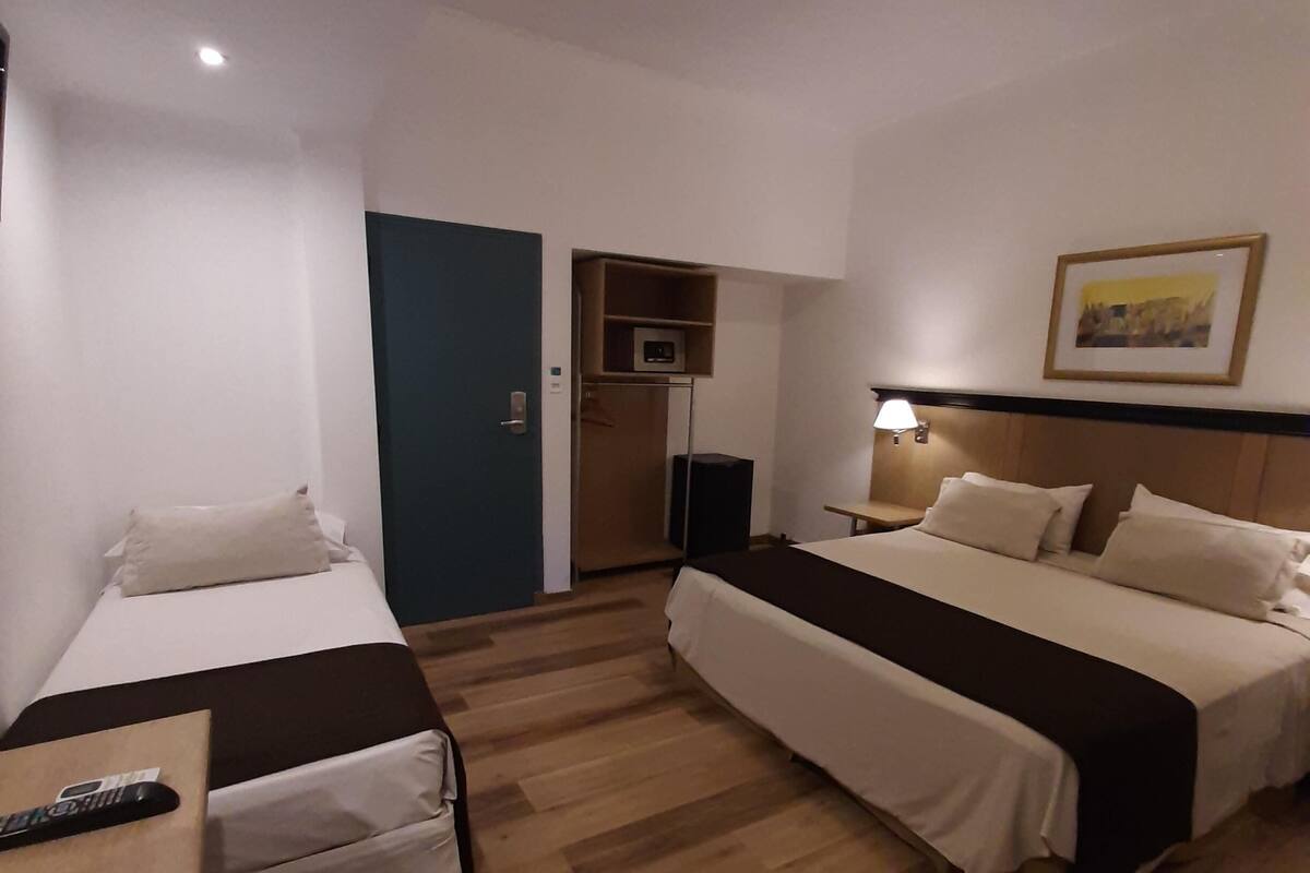 Premium bedding, down comforters, minibar, in-room safe