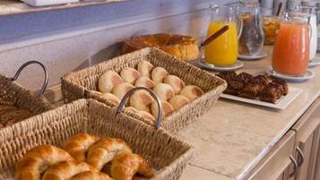 Desayuno continental incluido todos los días