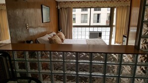 Double or Twin Room | Premium bedding, in-room safe, blackout drapes, WiFi (free) - Hotel Windsor Suites (Santiago)