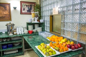 Breakfast area - Hotel Windsor Suites (Santiago)