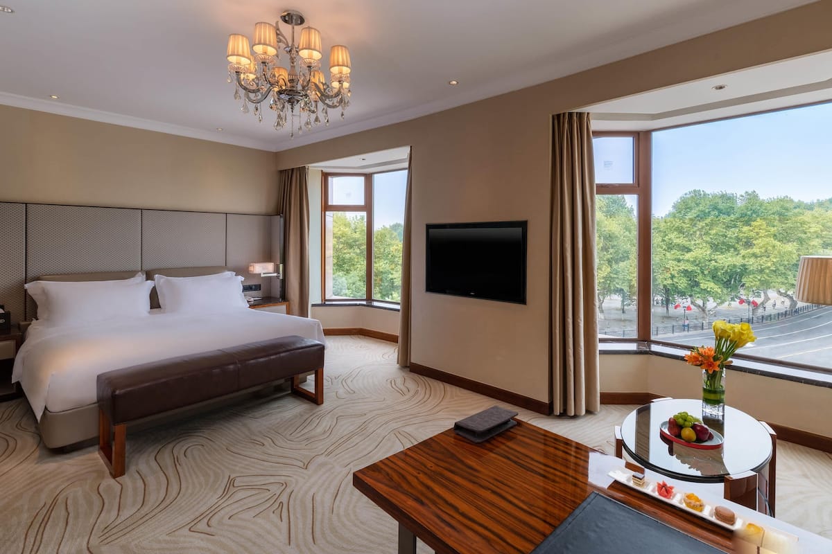 Junior Suite, 1 King Bed