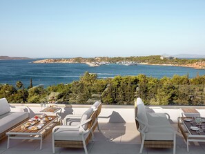 2 restaurants, breakfast, lunch, dinner served; Mediterranean cuisine