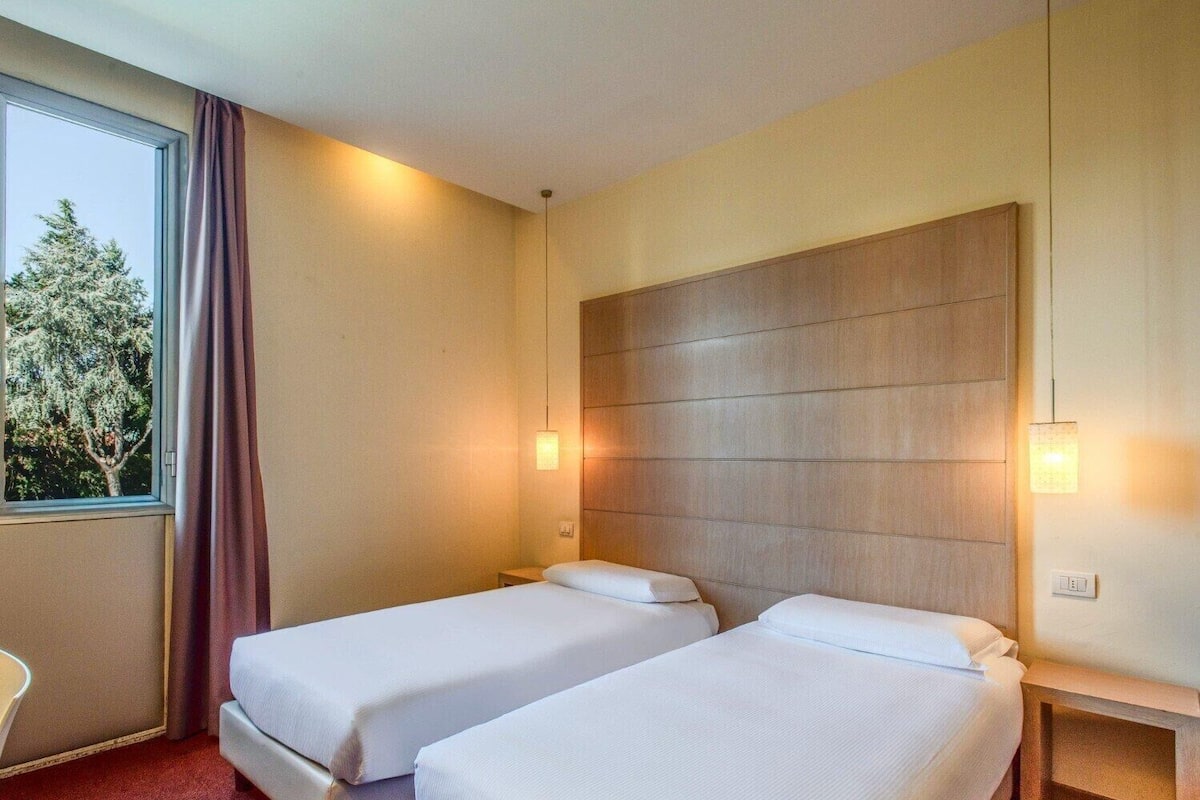 Standard Twin Room, 2 Twin Beds | Egyptian cotton sheets, premium bedding, down comforters