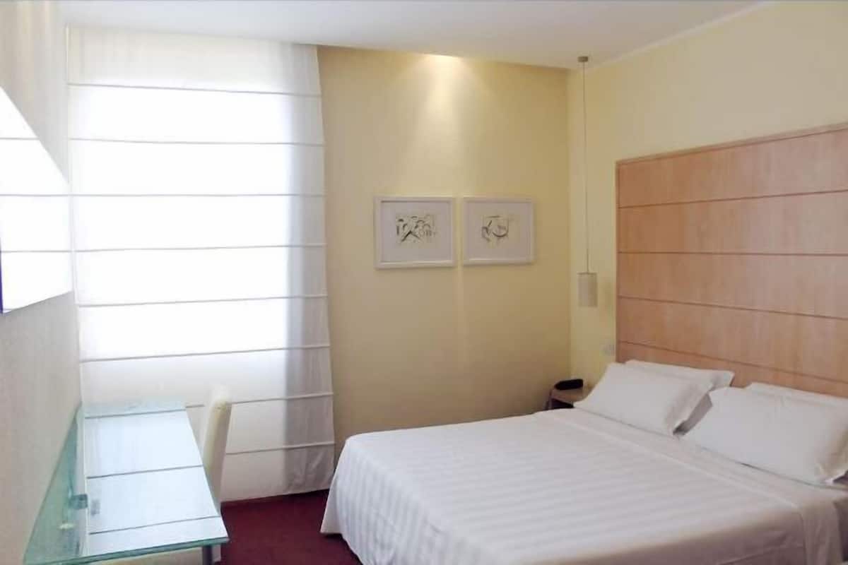 Egyptian cotton sheets, premium bedding, down duvets