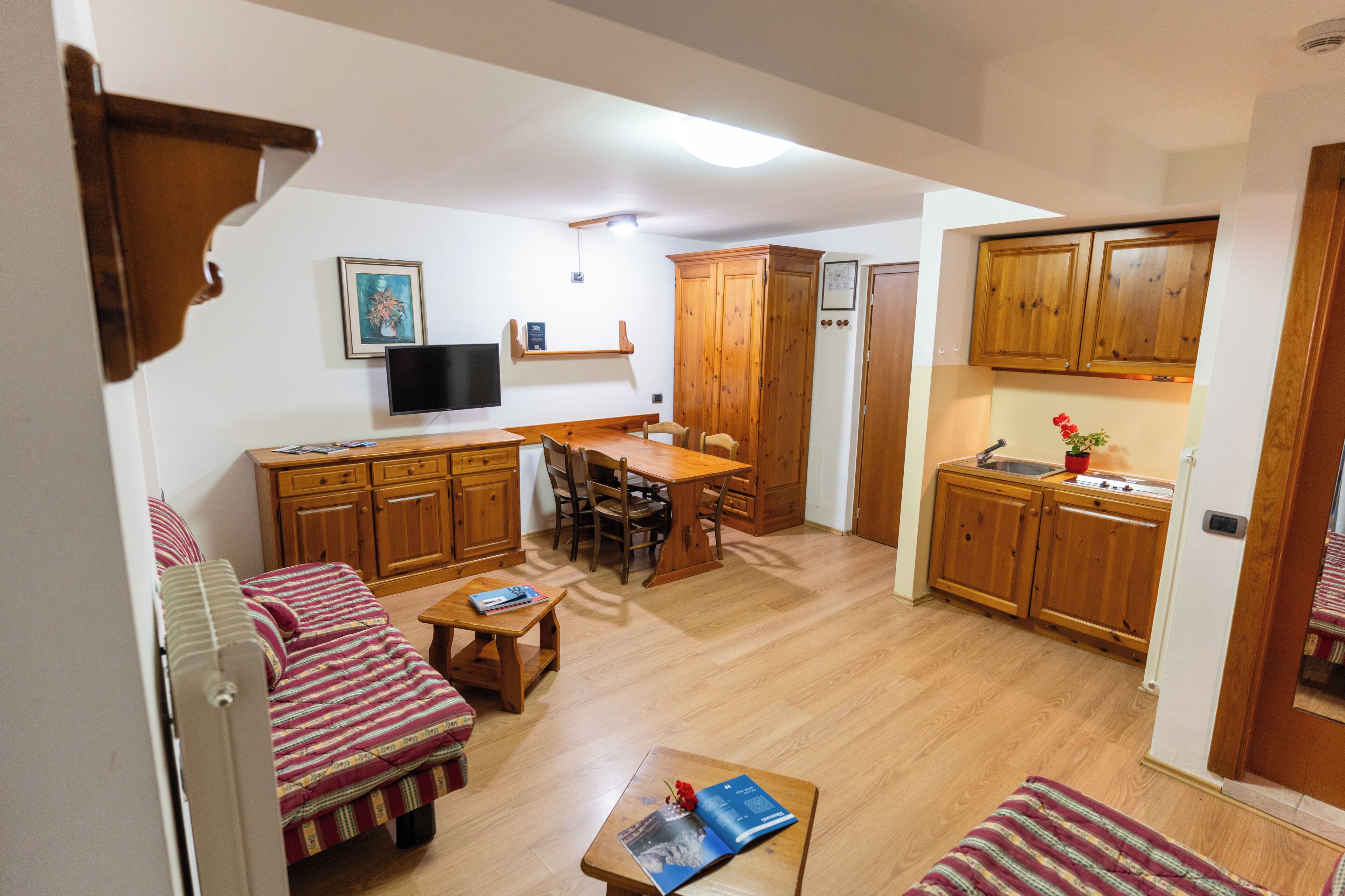Bureau, Wi-Fi gratuit, draps fournis