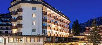 Hotel Alaska Cortina