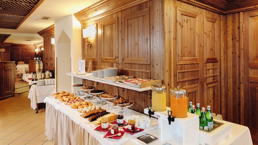 Hotel Alaska Cortina