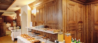 Hotel Alaska Cortina