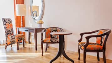 Classic Double or Twin Room, 1 Bedroom | Hypo-allergenic bedding, in-room safe, desk, laptop workspace