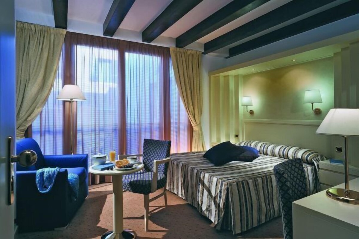 Minibar, in-room safe, desk, blackout drapes