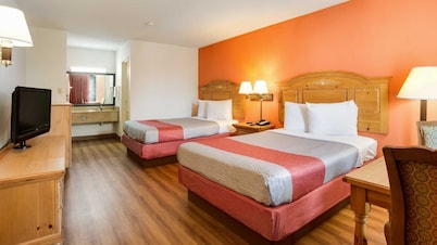 Motel 6 Clarksville, TN