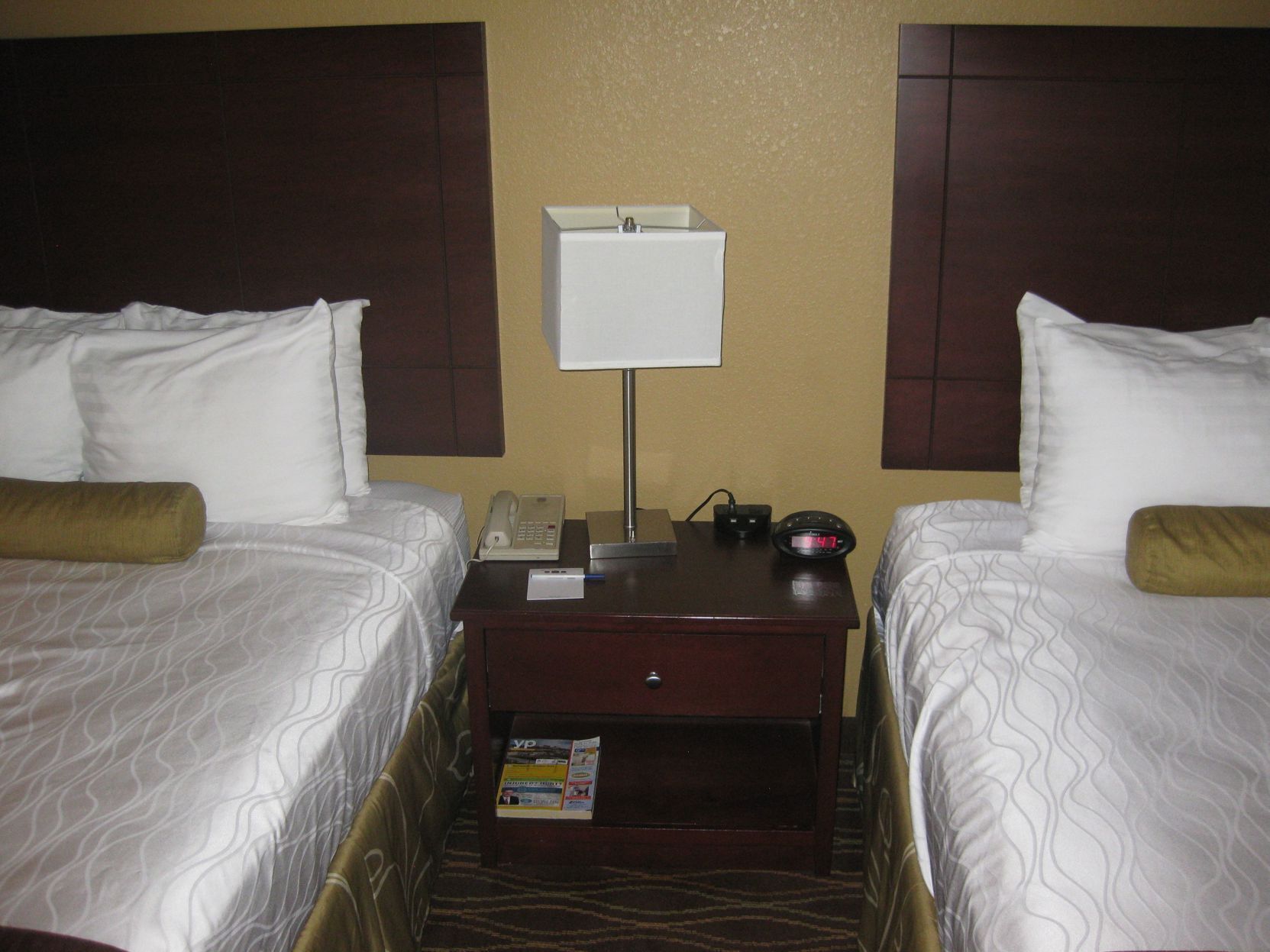 1 bedroom, pillow-top beds, desk, blackout curtains