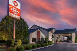 Exterior - Best Western Plus Springfield Airport Inn (Springfield)