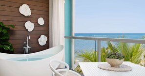 Suite, 1 habitación, balcón, frente a la playa (Starlight Butler Suite, Soaking Tub) | Vistas desde la habitación