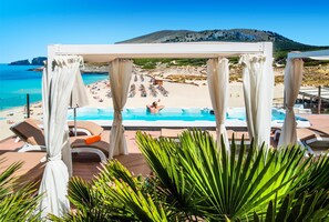 Indoor pool, 4 outdoor pools, sun loungers - Viva Cala Mesquida Resort & Spa (Capdepera)