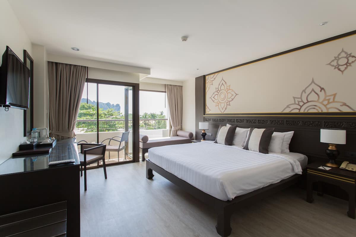 1 bedroom, minibar, in-room safe, desk