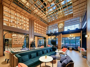 Coin salon dans le hall