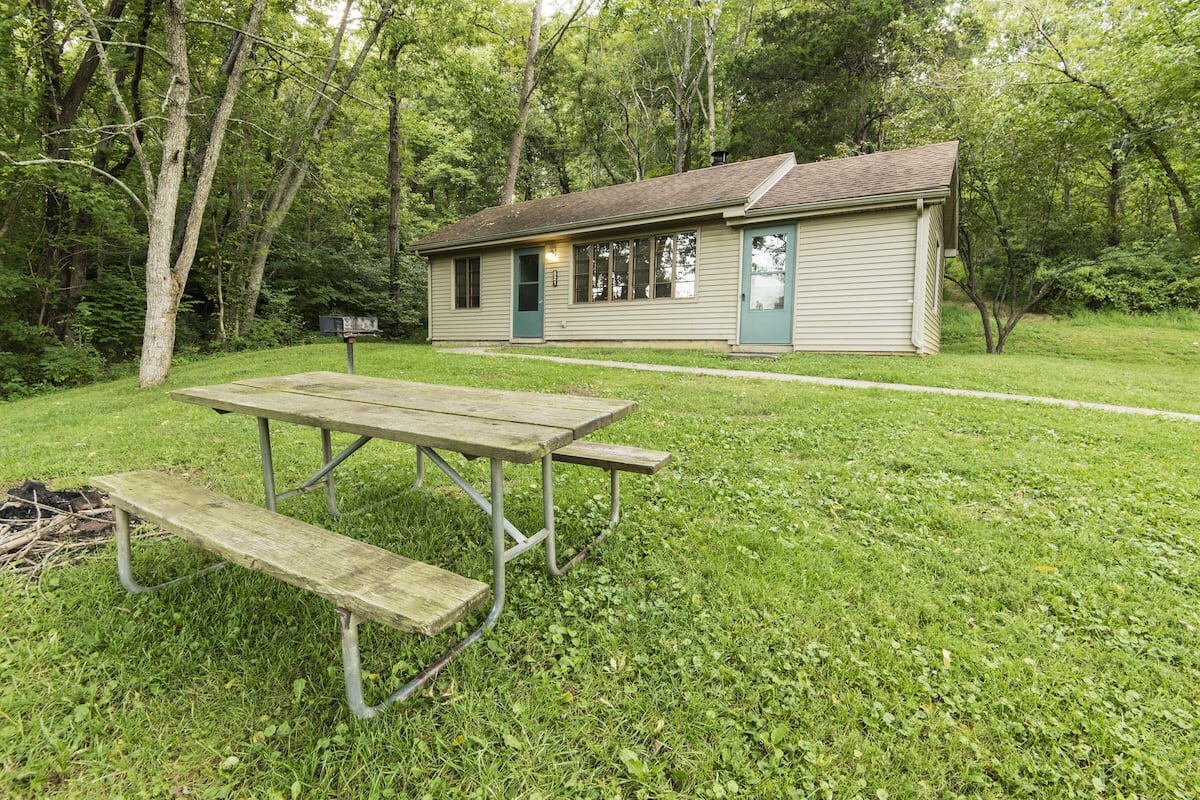 Cottage, 1 Bedroom, Fireplace (1 Queen Bed) | Terrace/patio