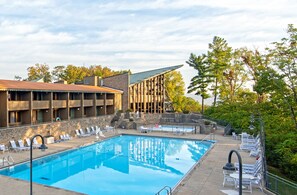 Seasonal outdoor pool, open 10:00 AM to 6:00 PM, pool umbrellas - General Butler State Resort Park (Carrollton)