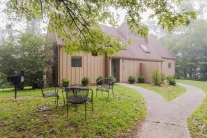 Terrace/patio - General Butler State Resort Park (Carrollton)