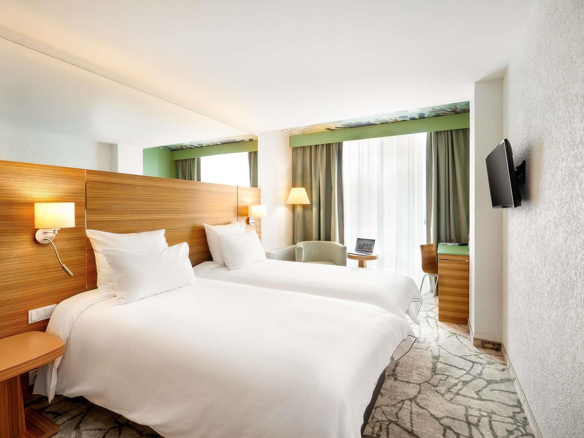 Classic Room, 2 Twin Beds | Minibar, desk, blackout drapes, soundproofing