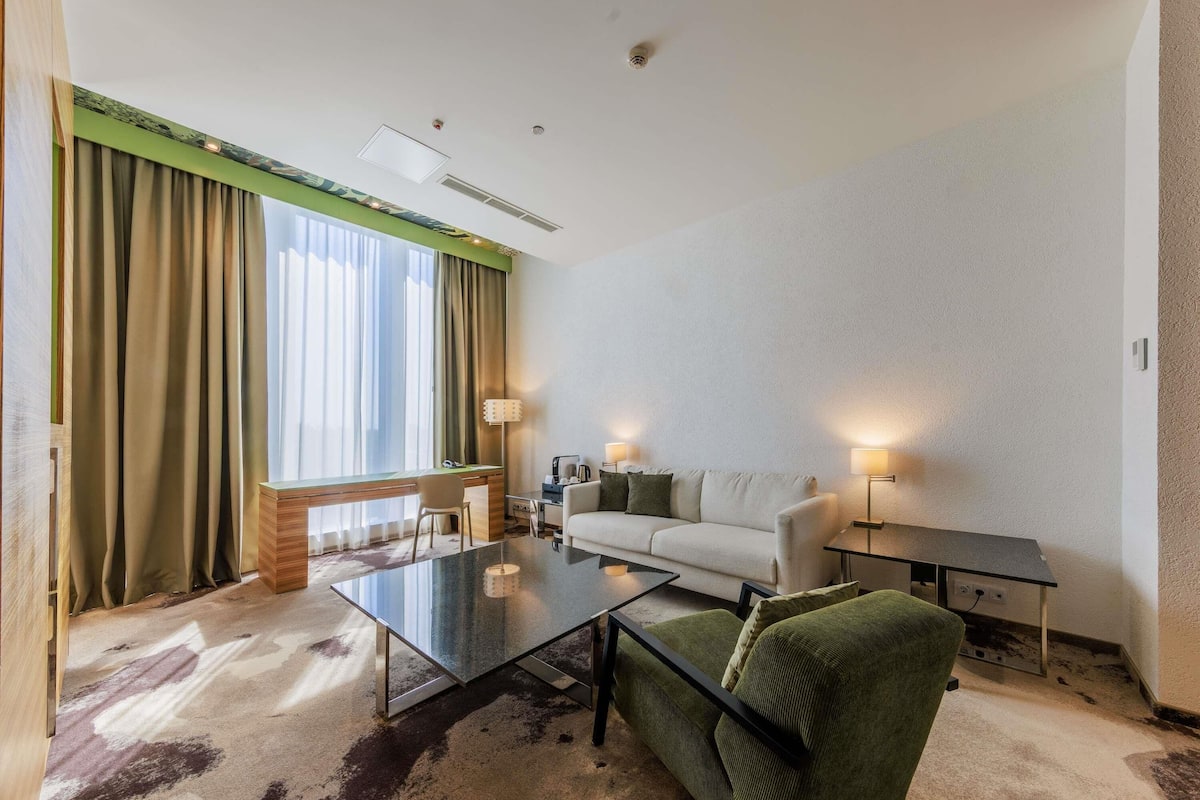 Minibar, desk, blackout curtains, soundproofing