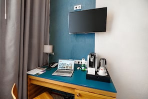 Privilege, Habitación, 1 cama doble | Minibar, escritorio, cortinas opacas y sistema de insonorización
