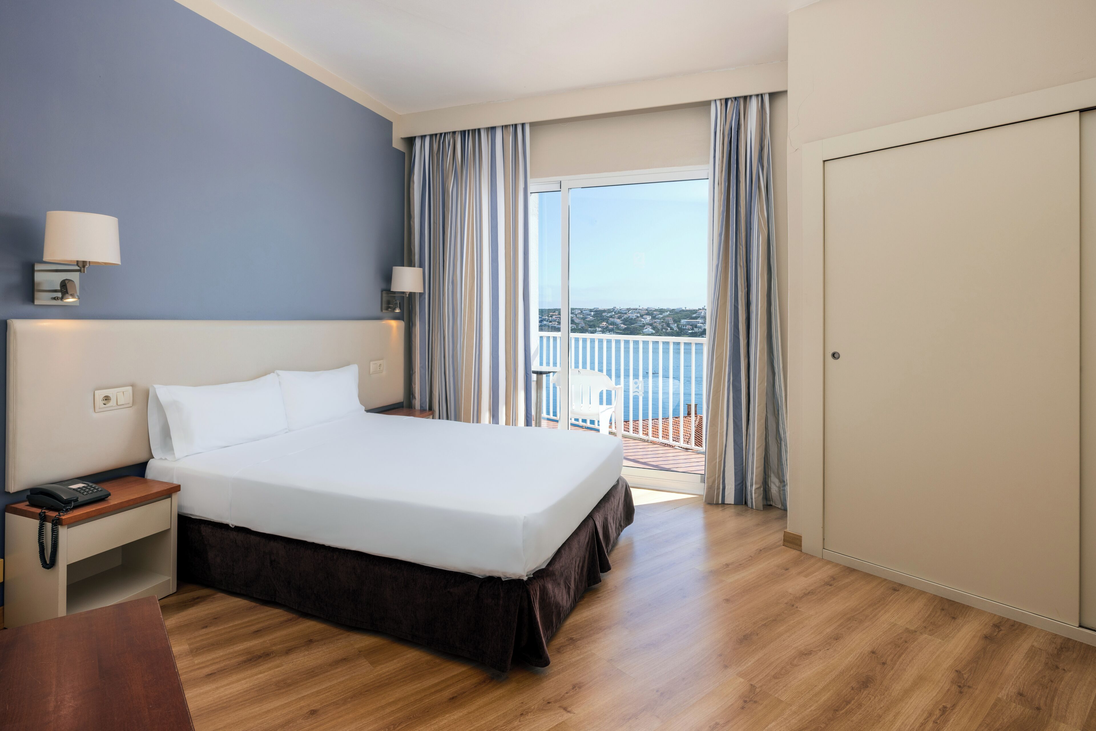 Minibar, desk, blackout curtains, free WiFi