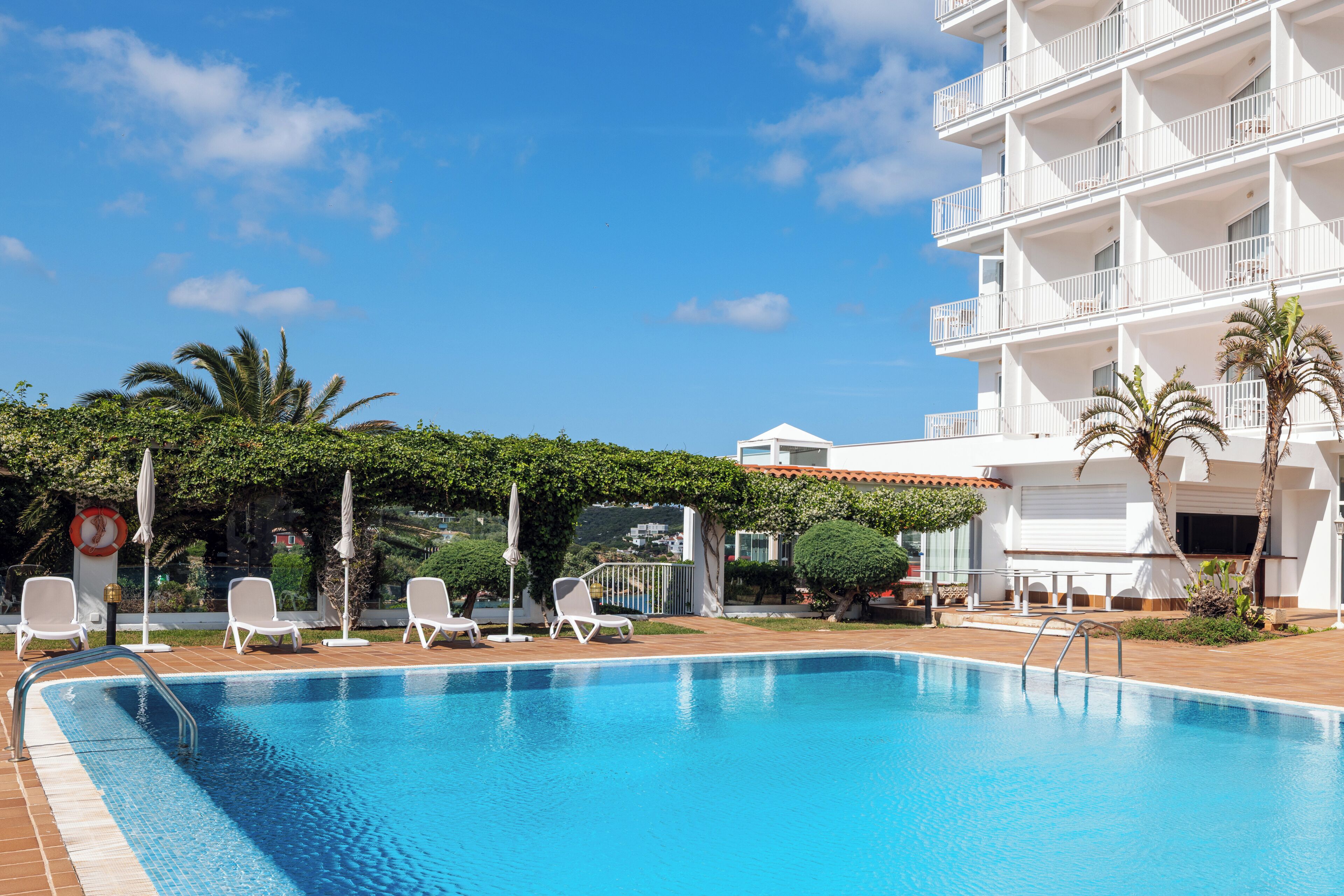 Outdoor pool, sun loungers