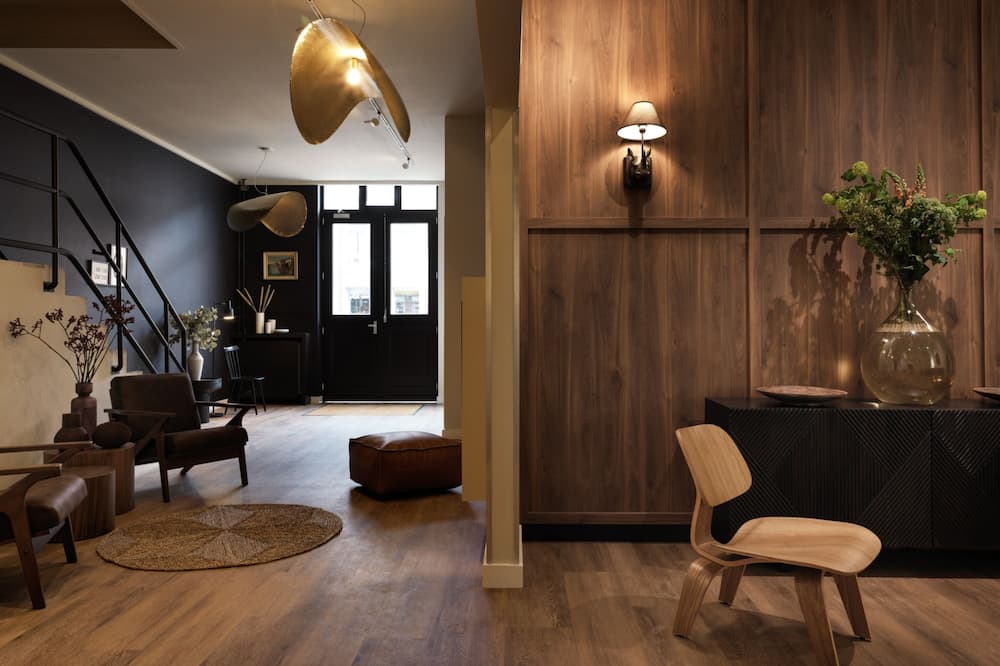 Townhouse Apartments