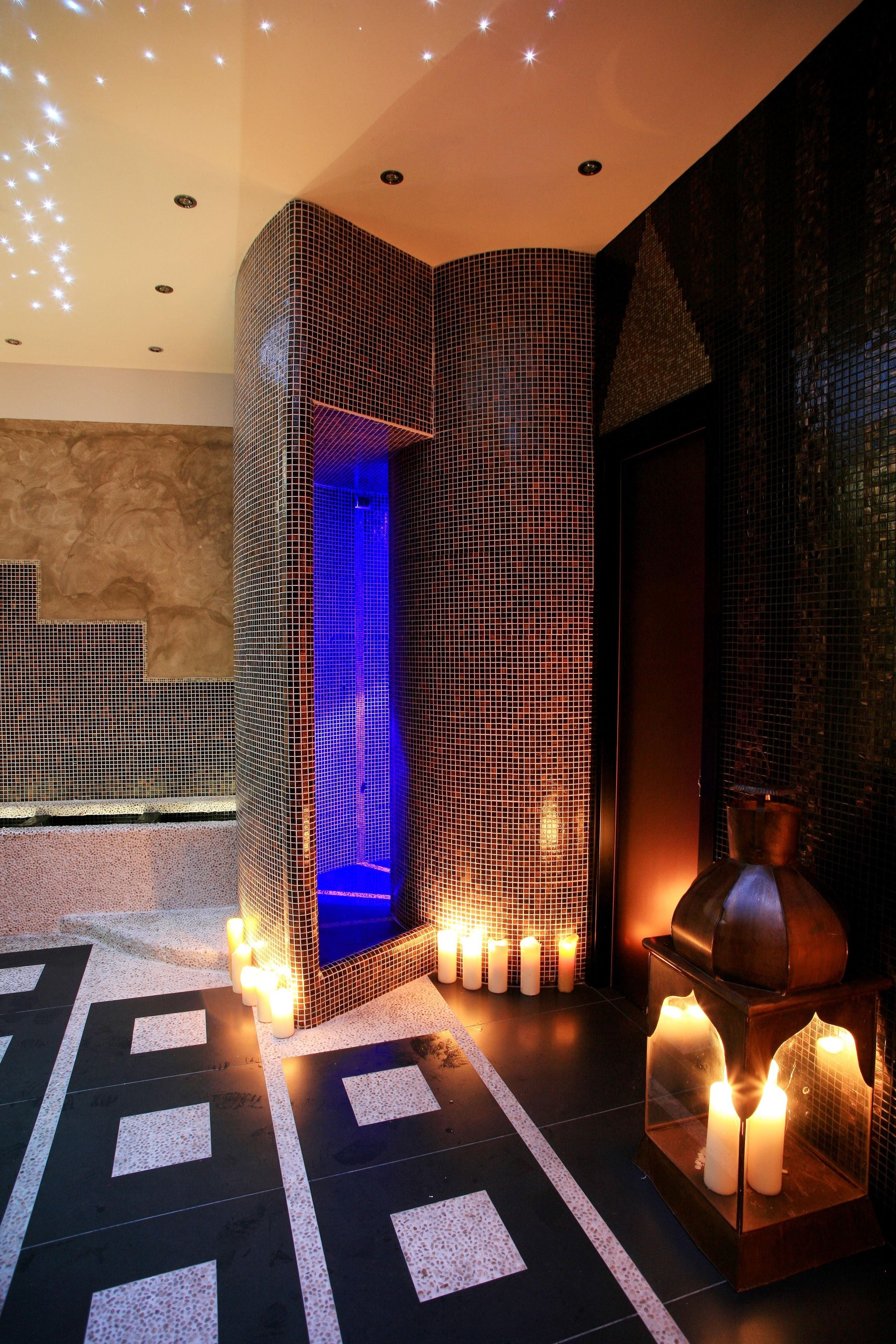 Behandlungsräume für Paare, Sauna, Whirlpool, Dampfbad