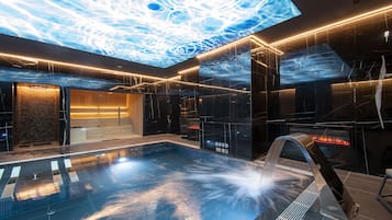 Couples treatment room(s), sauna, hot tub, steam room, body treatments