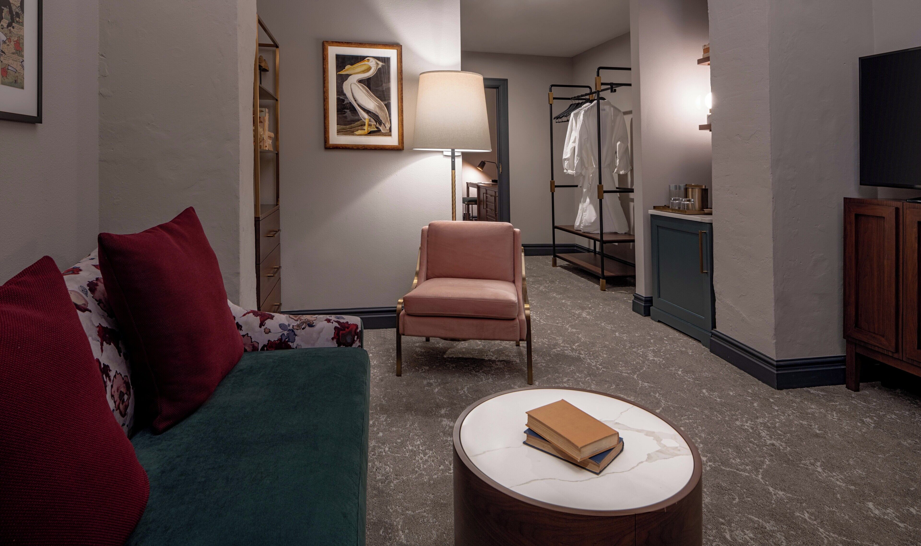 Egyptian cotton sheets, premium bedding, in-room safe, desk