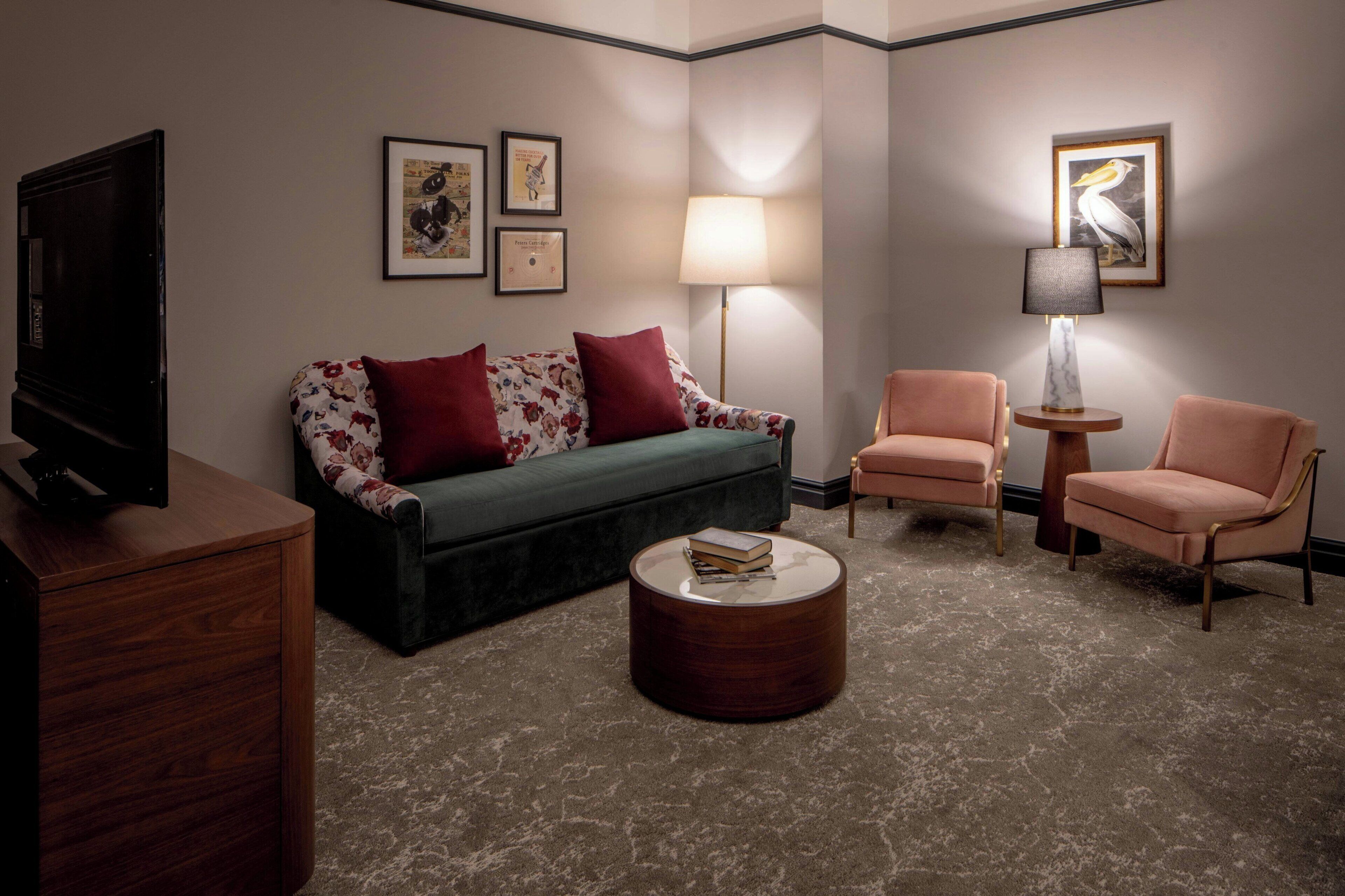 Suite - 1 kingsize-seng med sovesofa | Egyptiske bomuldslagner, premium-sengetøj, pengeskab på værelset