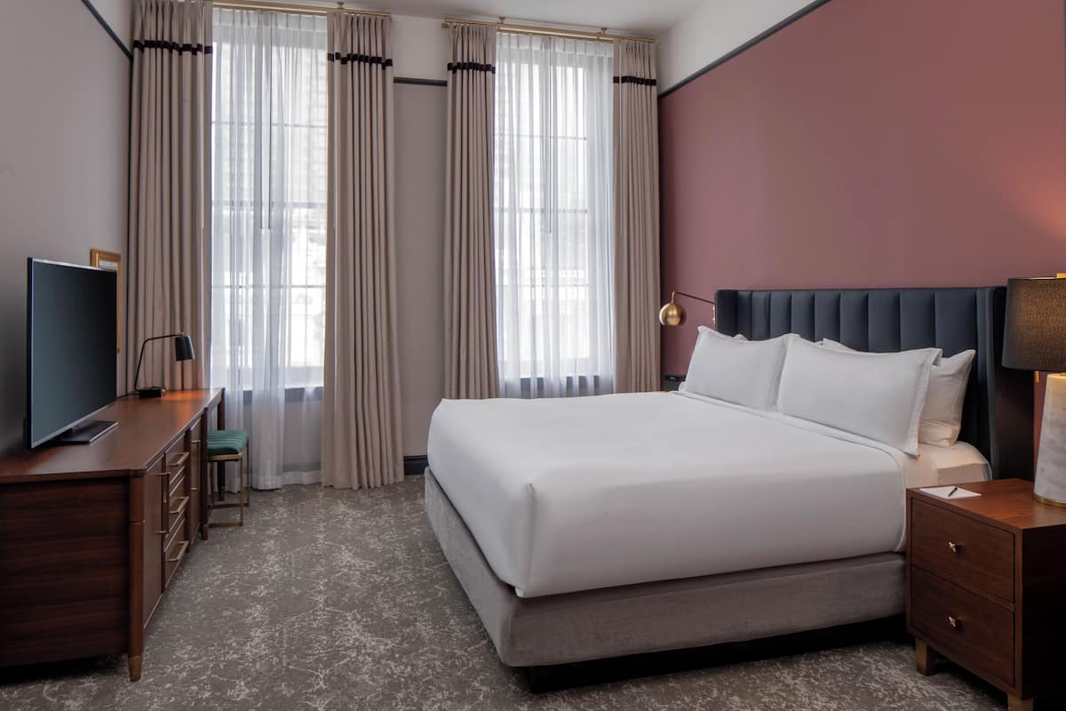 Suite, 1 King Bed with Sofa bed