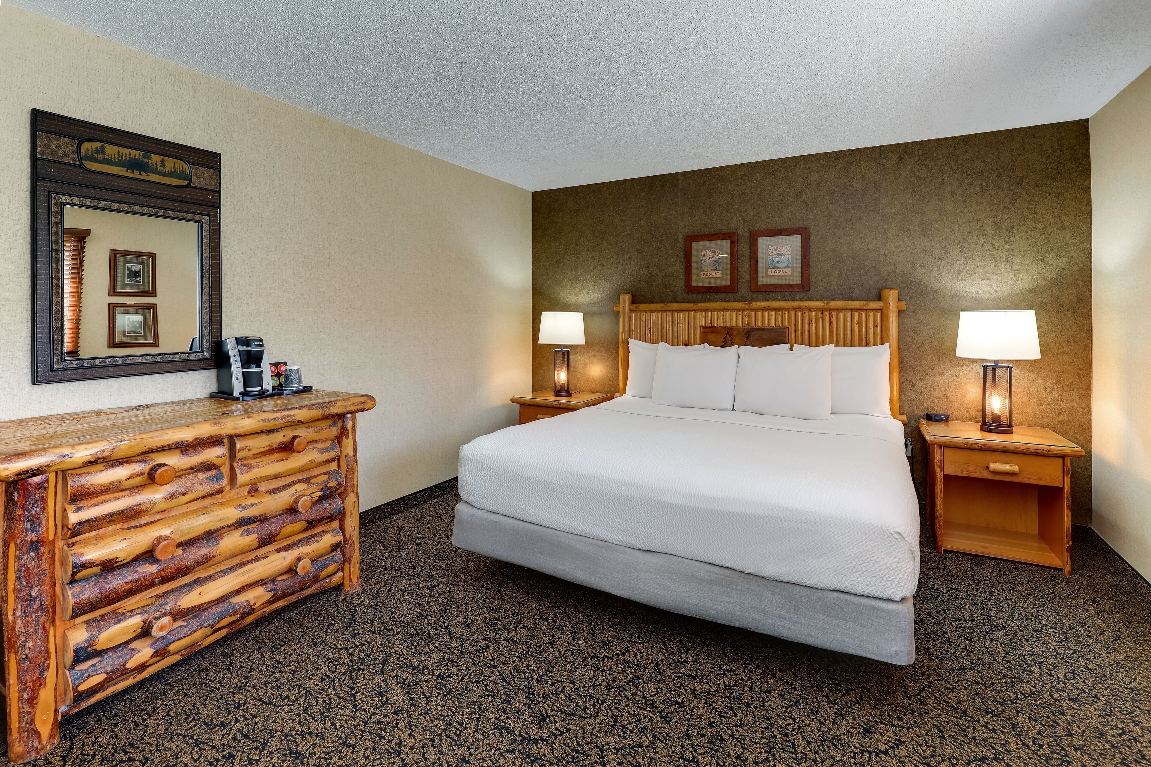 superior suite, 1 king bed with sofa bed, hot tub | desk, iron/ironing board, rollaway beds, free wifi